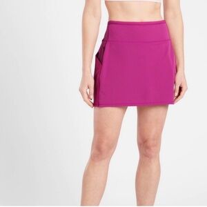 Athleta Action Skort in Dobby. Magenta. Sz M